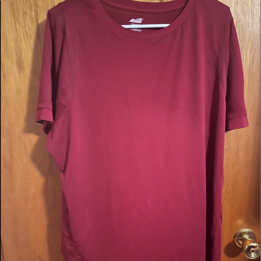 Gently Used Avia Shirt in 3X